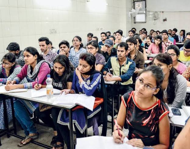 Aurom Educator Institute of Education and Vocational training Centre NOIDA