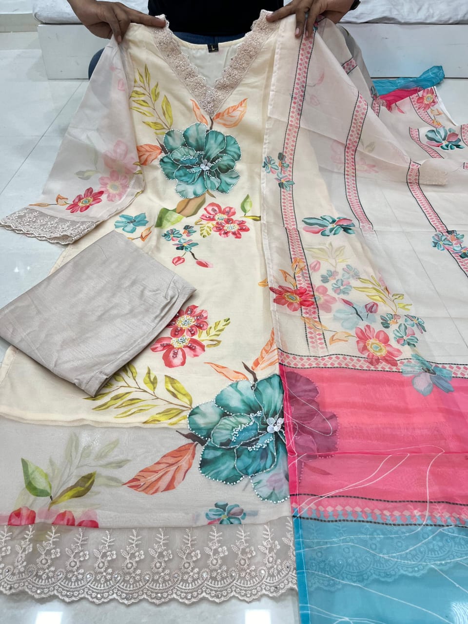 Vanshika Boutique And Readymade