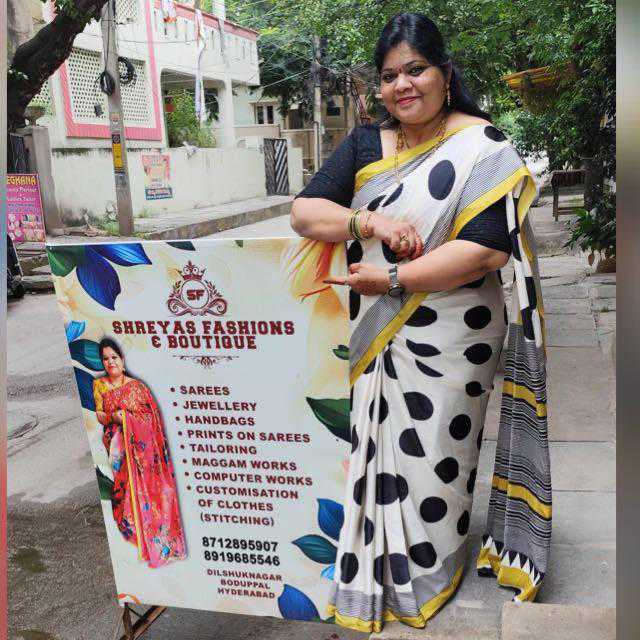 Shreyas Fashions & Boutique