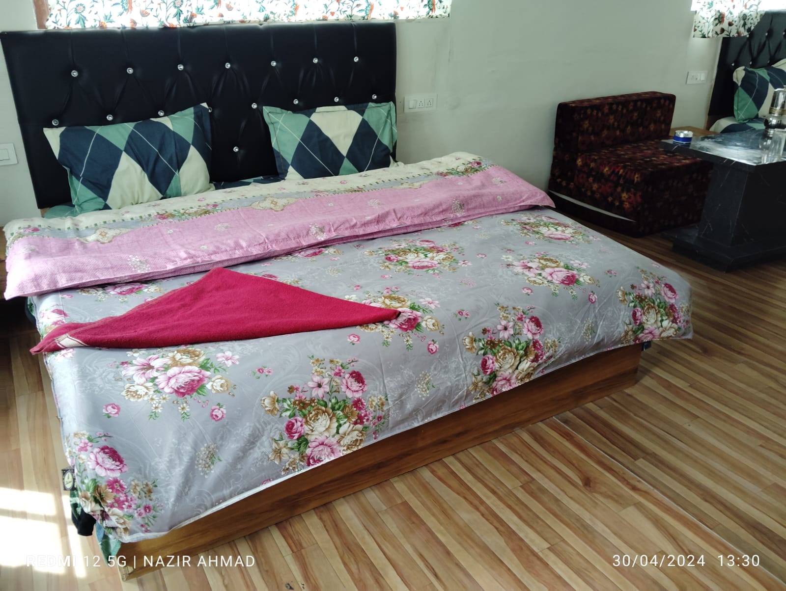 Kashmir Tours And Hotels By Om Tours N Travels