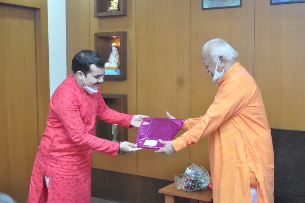 मंगेश रामचंद्र सरदेशपांडे (मंत्र चिकित्सा)