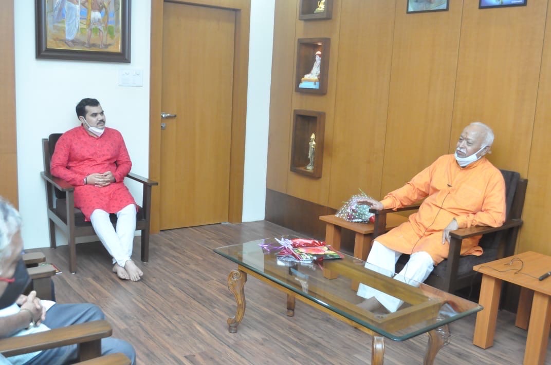 मंगेश रामचंद्र सरदेशपांडे (मंत्र चिकित्सा)