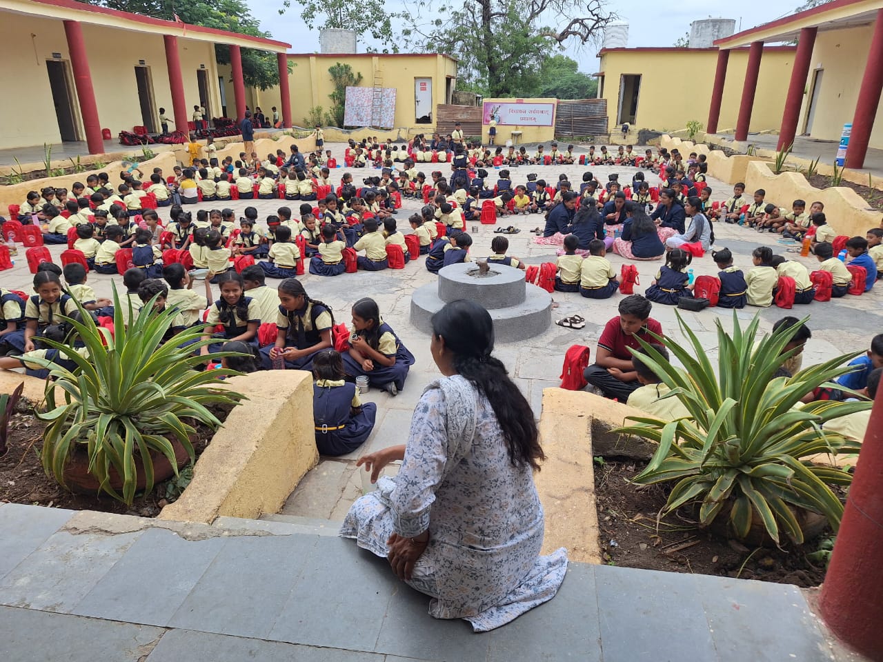 Dr.Bhojane Public School