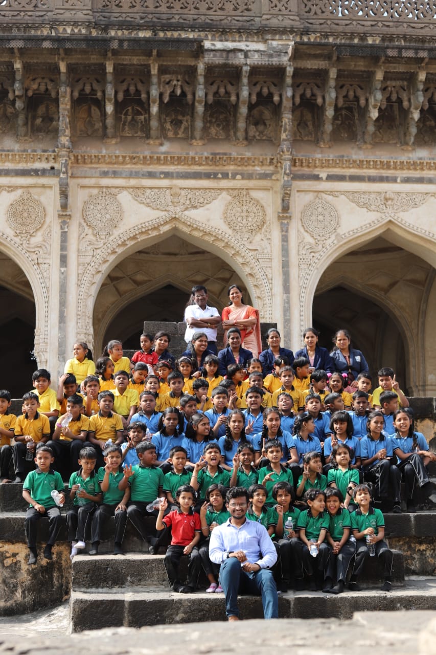Dr.Bhojane Public School