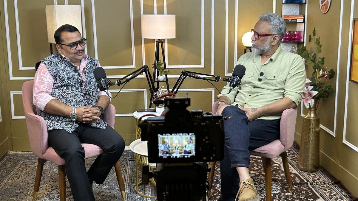 Vks Podcast Studio