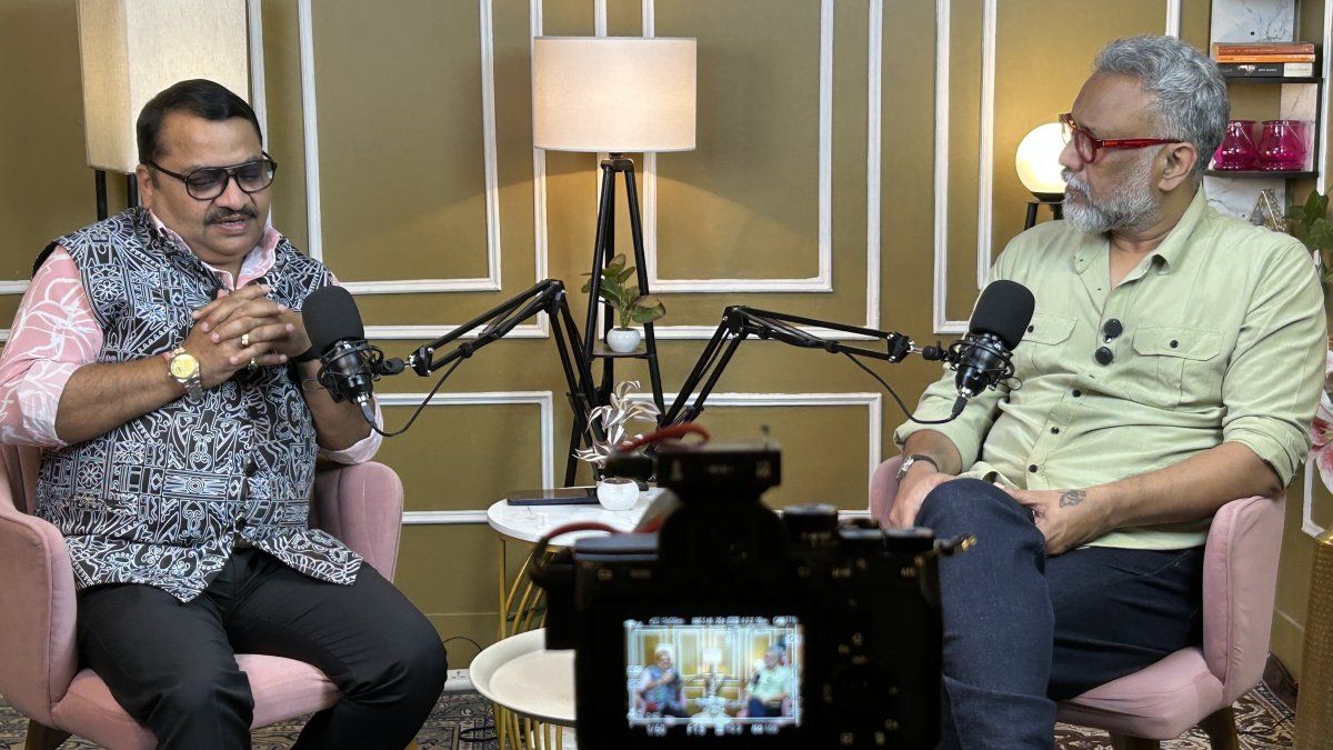 Vks Podcast Studio