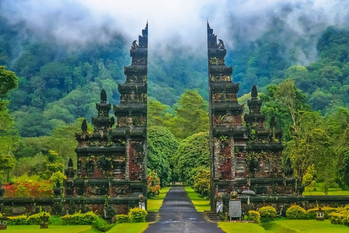 AAKASH TOUR & TRAVELS