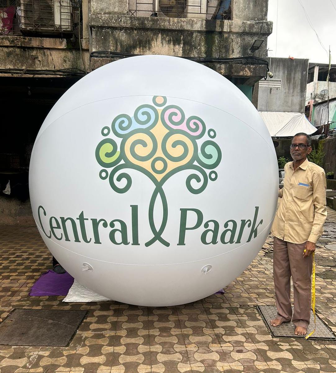 ADVERTISING BALLOONS