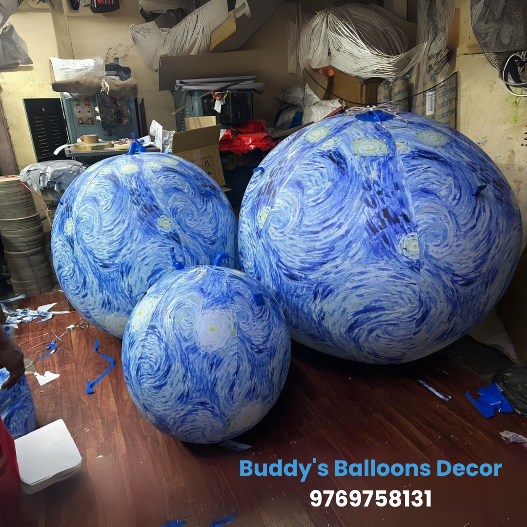 ADVERTISING BALLOONS